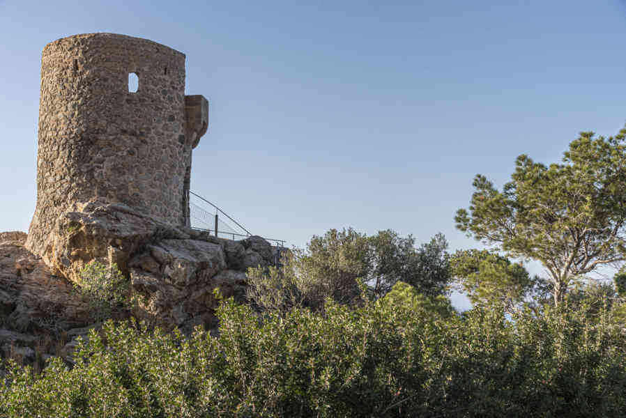 Mallorca - Banyalbufar 03 - torre del Verger.jpg